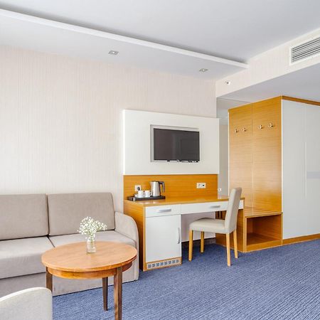 Hotel Dom Zdrojowy Resort & Spa - Destigo Hotels Jastarnia Dış mekan fotoğraf