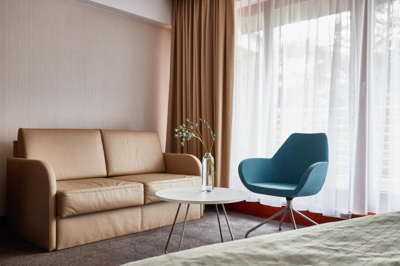 Hotel Dom Zdrojowy Resort & Spa - Destigo Hotels Jastarnia Dış mekan fotoğraf