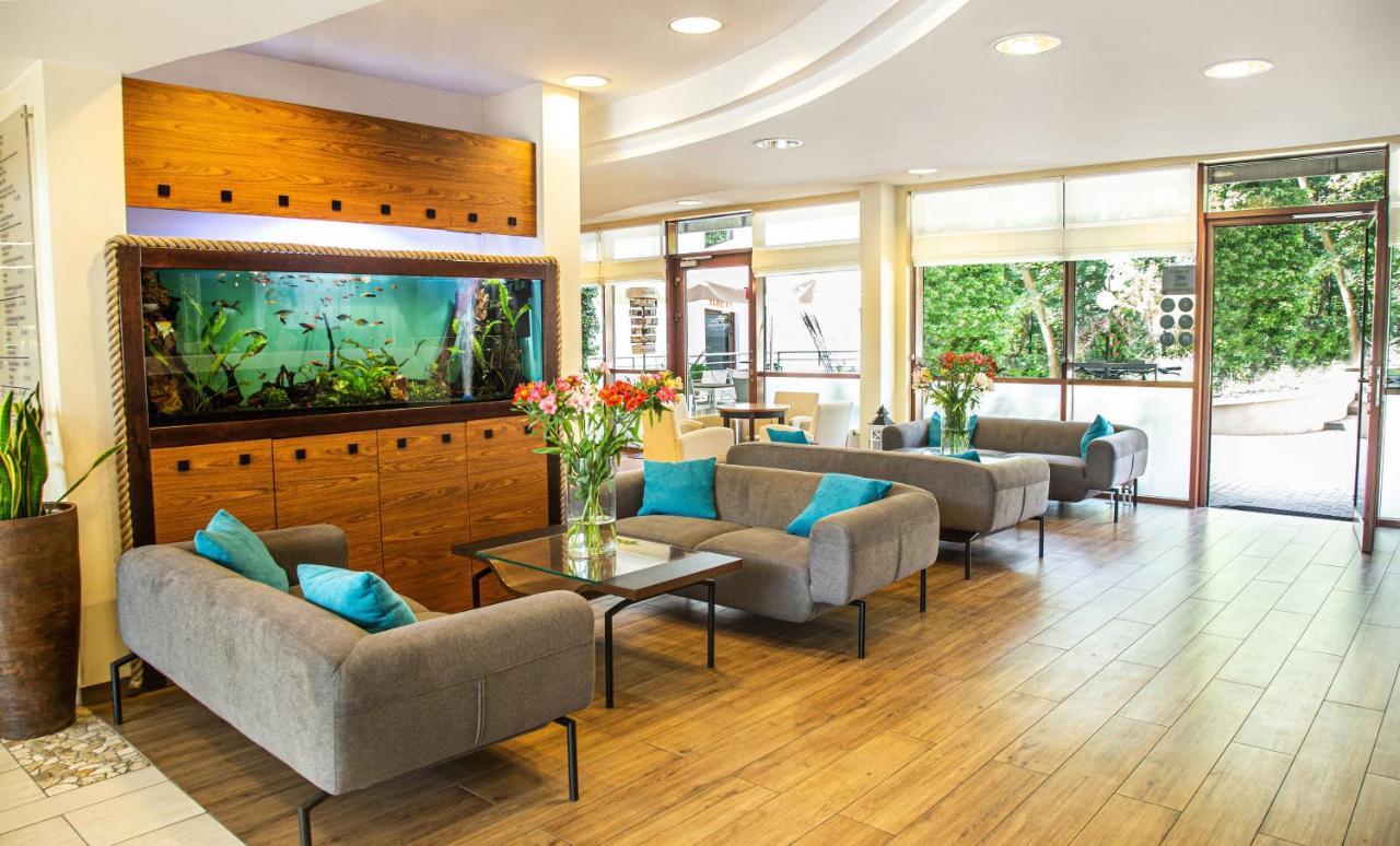 Hotel Dom Zdrojowy Resort & Spa - Destigo Hotels Jastarnia Dış mekan fotoğraf