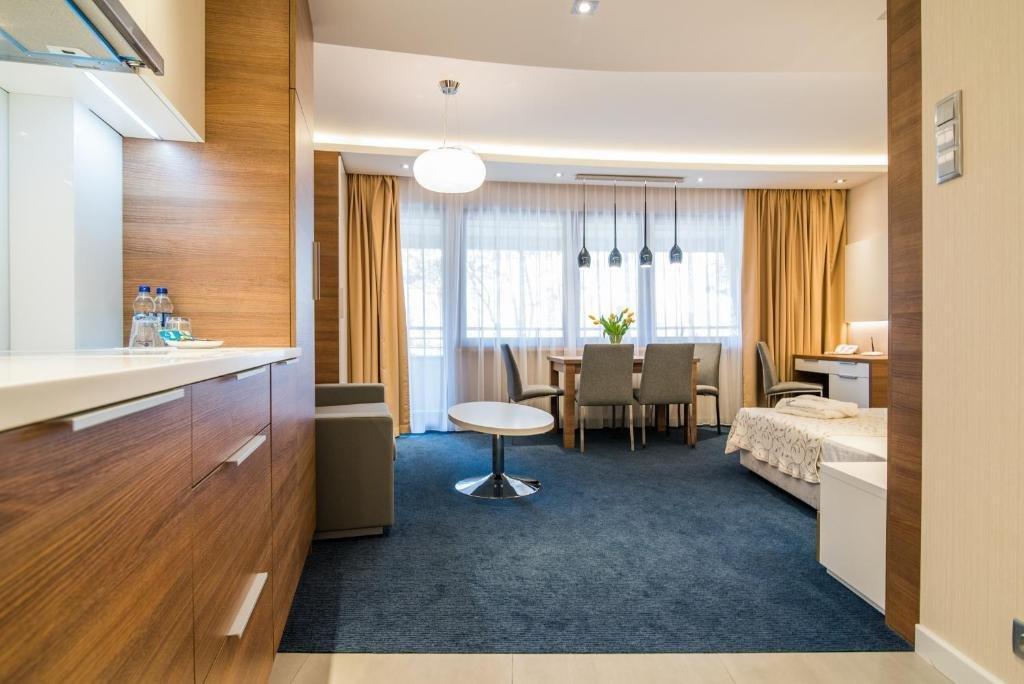 Hotel Dom Zdrojowy Resort & Spa - Destigo Hotels Jastarnia Dış mekan fotoğraf