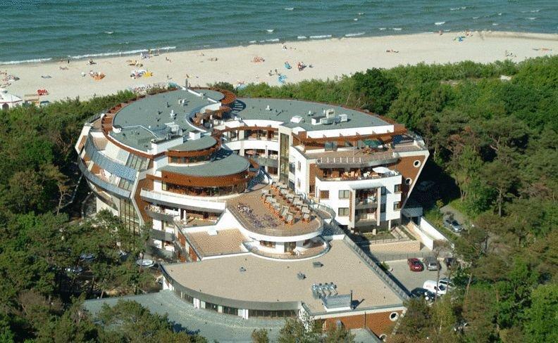 Hotel Dom Zdrojowy Resort & Spa - Destigo Hotels Jastarnia Dış mekan fotoğraf