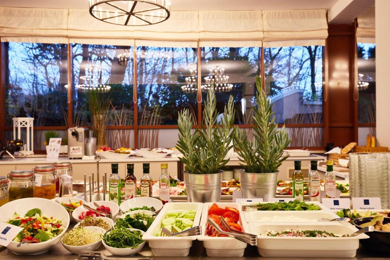 Hotel Dom Zdrojowy Resort & Spa - Destigo Hotels Jastarnia Dış mekan fotoğraf